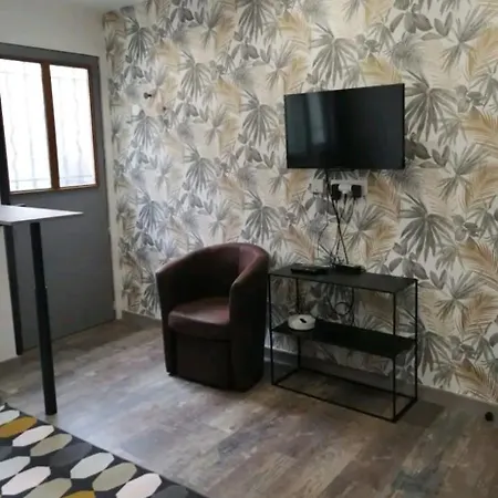 Apartment Charmant Petit Studio Au Calme Paris